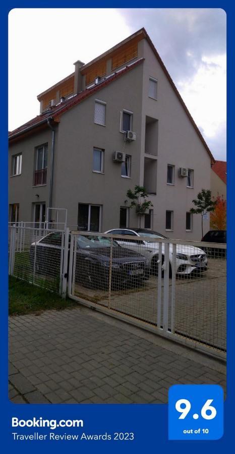 Blonde River Apartman Soter Szeged Exterior foto